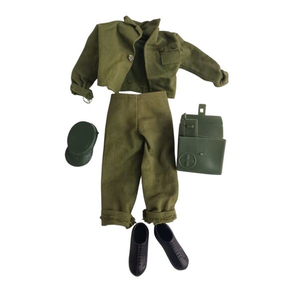 Vintage GI Joe 12 inch Doll Clothes and Accessories Lot Preowned Hasbro - Picture 2 of 7